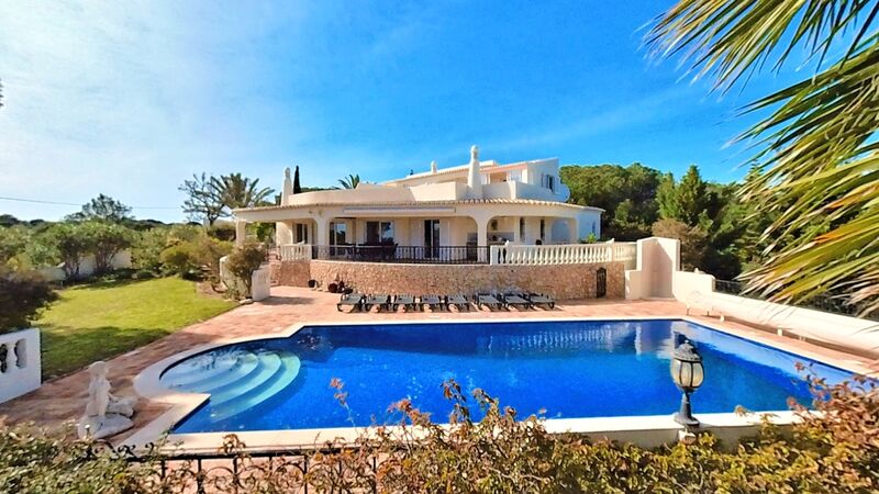 House 3+1 bedrooms Isolated Vale D'el Rey Lagoa (Algarve) - terraces, terrace, garden, fireplace, barbecue, store room, swimming pool, marquee, air conditioning