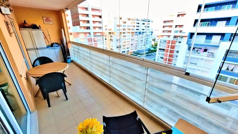 апартаменты T1 Alto do Quintão Portimão - гараж, гаражное место, мебелирован, бассейн, двойные стекла, экипирован, веранда