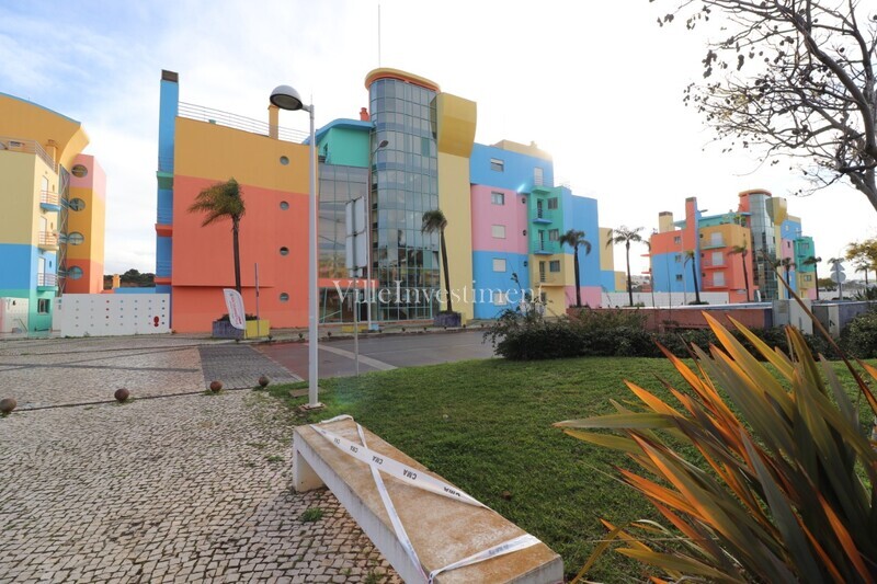 Apartment 1 bedrooms Albufeira - floating floor, kitchen, terraces, parking space, equipped, green areas, furnished, garage, air conditioning, condominium, fireplace, terrace, swimming pool