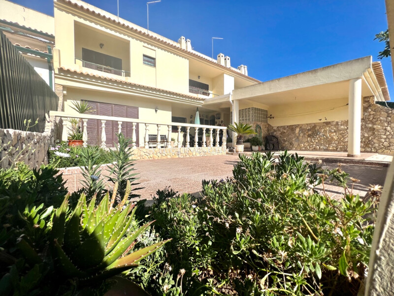 House well located V2 Albufeira - barbecue, swimming pool, equipped kitchen, balcony, balconies, quiet area, fireplace, countryside view