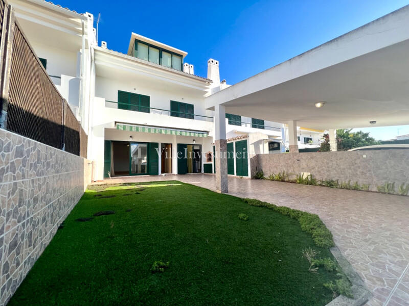 Moradia Geminada V3 Vale Pedras Albufeira - marquise, bbq, terraço, varanda, ar condicionado, jardim, cozinha equipada, vidros duplos, lareira