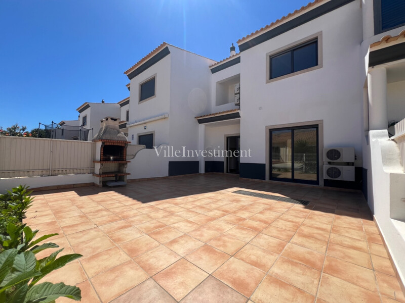 House 2 bedrooms Mosqueira Ferreiras Albufeira - garden, barbecue, balconies, equipped, air conditioning, balcony, garage, equipped kitchen, swimming pool, private condominium