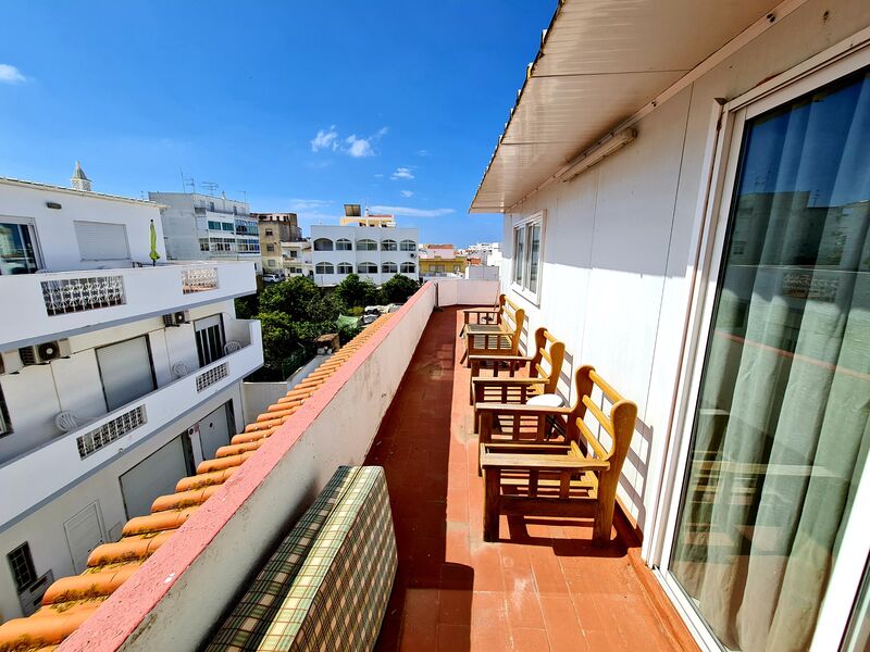 House in the center Cavacos Quarteira Loulé - barbecue, marquee, balcony, balconies, furnished