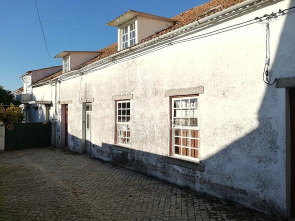 House/Villa rijwoning Gouveia