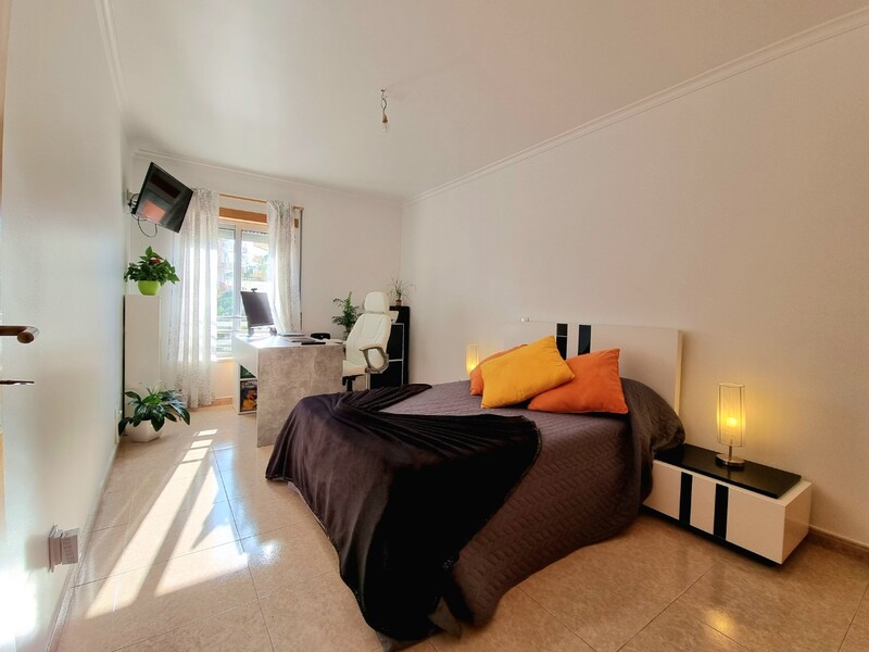 1000018440_quarto_b.jpg
