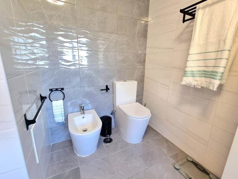 1000018440_wc_suite_2.jpg