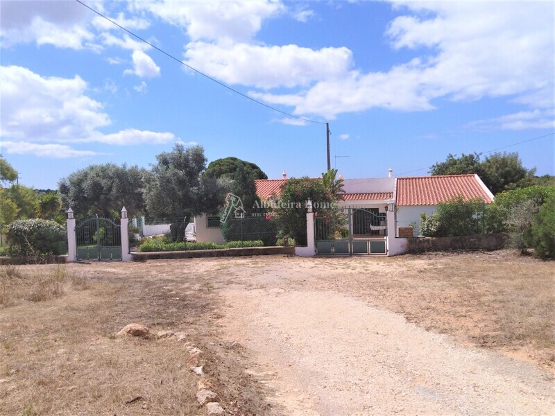 Quinta V5 Assumadas das Ferreiras Albufeira - piscina, lareira