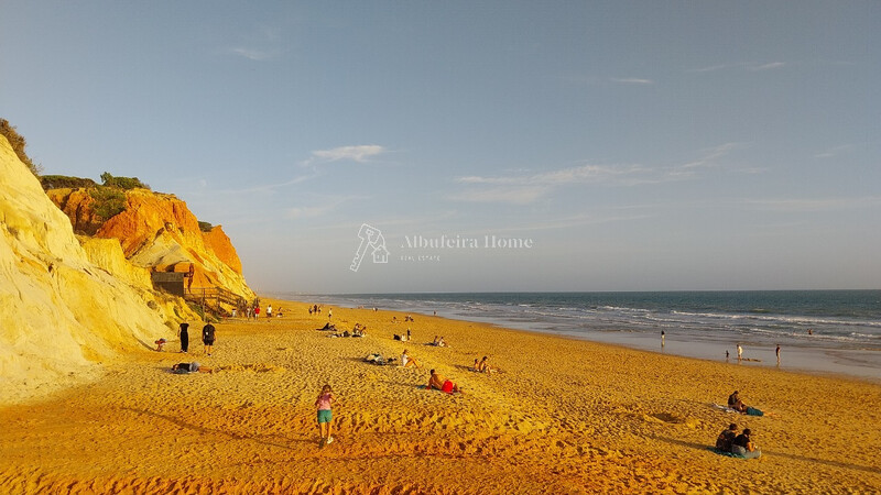 Lote de terreno Urbano com 1200m2 Albufeira Olhos de Água - electricidade, água