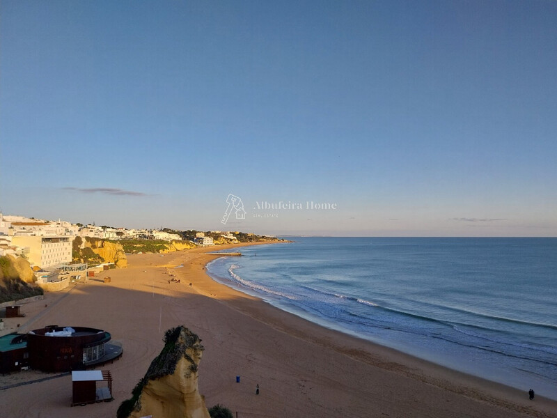 House 3 bedrooms Albufeira - heat insulation, terrace, equipped kitchen, air conditioning, barbecue, quiet area, garage, swimming pool