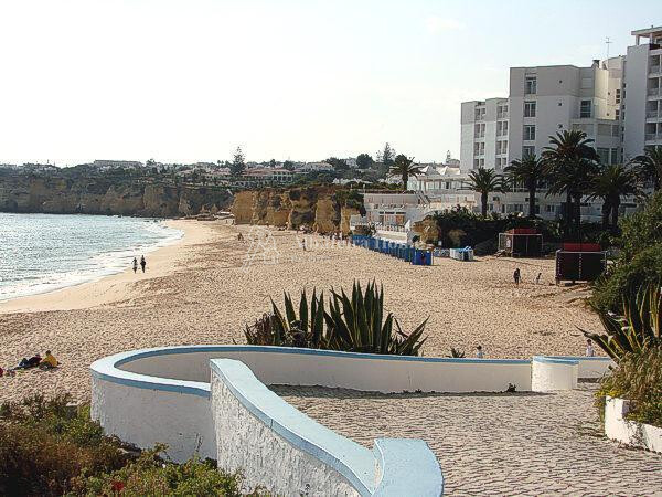 1000019884_fotos_3410_armacao_de_pera_praia_de_armacao_de_pera.jpg
