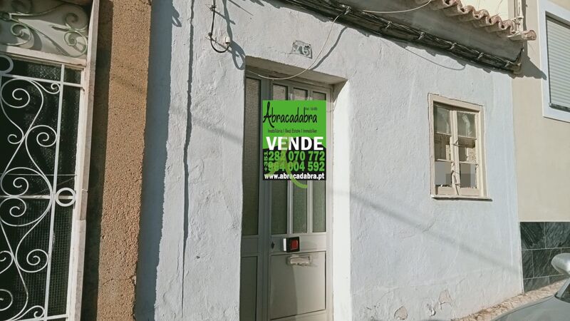 Venda de Moradia V1 no centro Alvor Portimão - vista ria, terraço