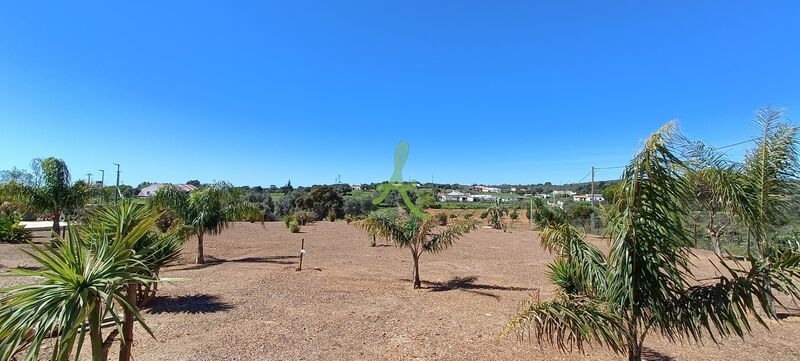 Lote de terreno Urbano com 6670m2 Lagos Odiáxere para vender - água