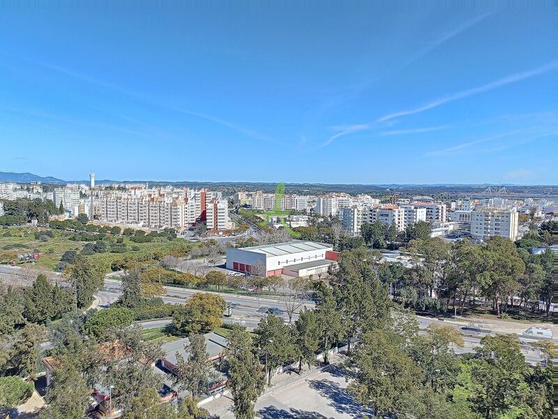 Apartment nouvel in urbanization T4 Fojo Portimão - radiant floor, ground-floor, balconies, balcony, boiler, floating floor, solar panel, 1st floor, equipped, kitchen