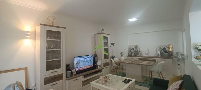 Apartamento Moderno T1 Centro Portimão - vidros duplos, equipado, varanda, marquise, ar condicionado