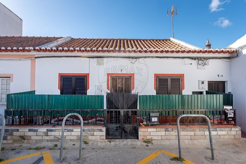 House 4 bedrooms São Gonçalo de Lagos - garage, terrace, marquee