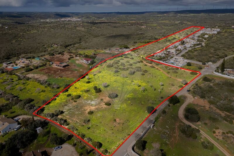 Land Rustic with 52760sqm Luz Lagos - water, electricity, easy access