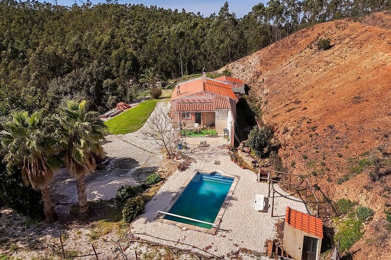 Farm 2 bedrooms Marmelete Monchique - swimming pool, fireplace, equipped