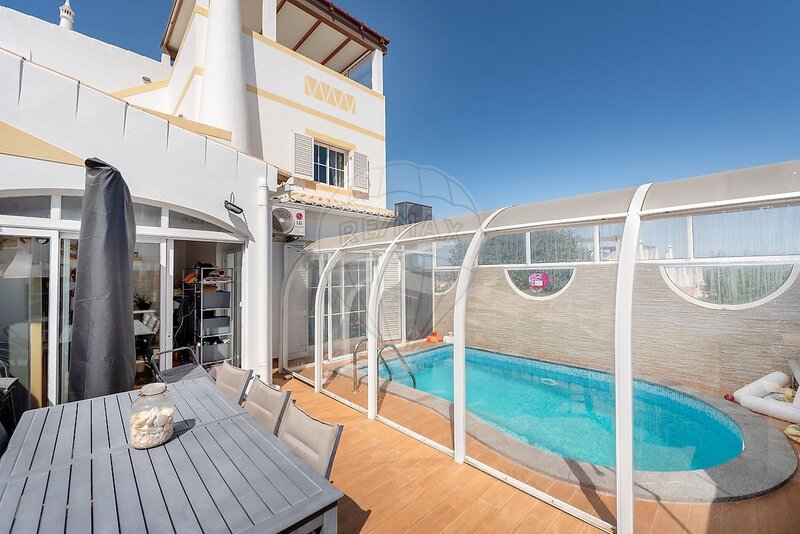House Renovated 3 bedrooms São Gonçalo de Lagos - terraces, central heating, solar panels, barbecue, swimming pool, excellent location, fireplace, garage, air conditioning, backyard