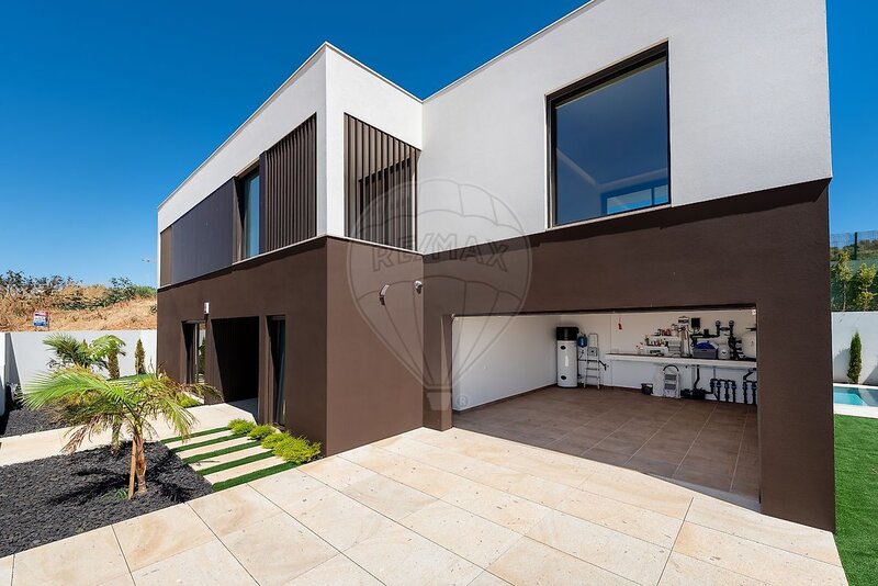 House Modern 4 bedrooms São Gonçalo de Lagos - air conditioning, garage, terrace, balcony, double glazing, garden, excellent location, swimming pool
