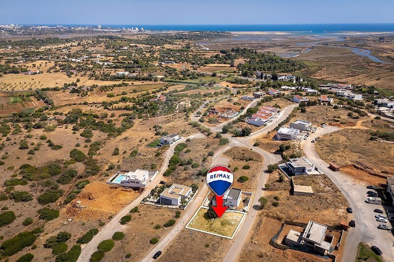 Lote Urbano com 450m2 Mexilhoeira Grande Portimão - bons acessos