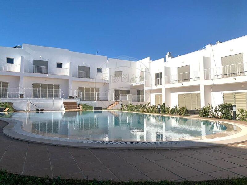 House V2 Ferreiras Albufeira - terrace, air conditioning, solar panel, balcony, swimming pool, garage
