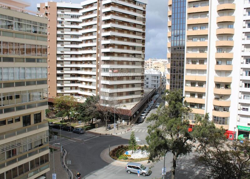 Apartamento Moderno no centro T3 Faro - arrecadação, terraço, videovigilância