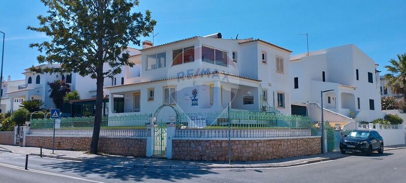 House 5 bedrooms Isolated Albufeira - fireplace, central heating, garage, balcony, terrace
