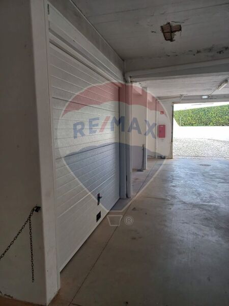 Garagem Fechada com 15m2 Albufeira