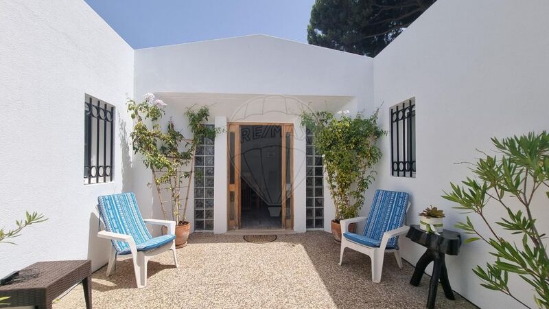 À venda Moradia Térrea V3 Albufeira - jardim, piscina, bbq, lareira