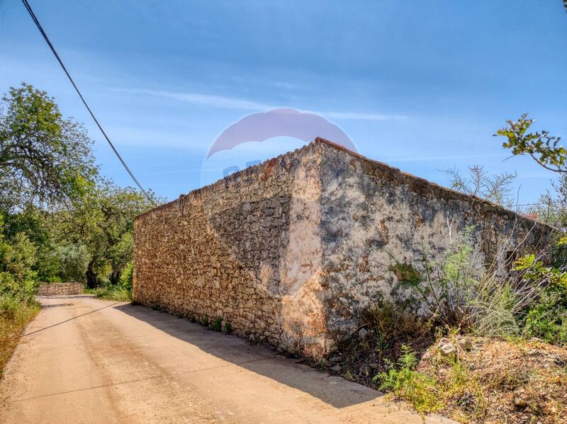 Para venda Moradia V2 Antiga para reconstruir São Sebastião Loulé