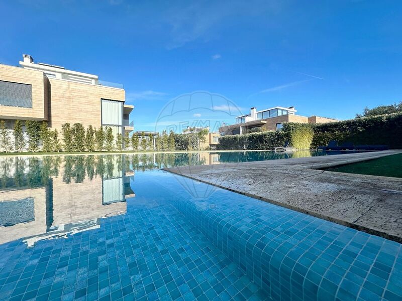 House 4 bedrooms Modern Cascais - balconies, balcony, gated community, tennis court, swimming pool, terrace
