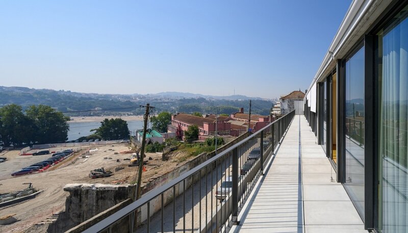 Apartamento T3 Duplex com vistas para o rio Douro no Porto