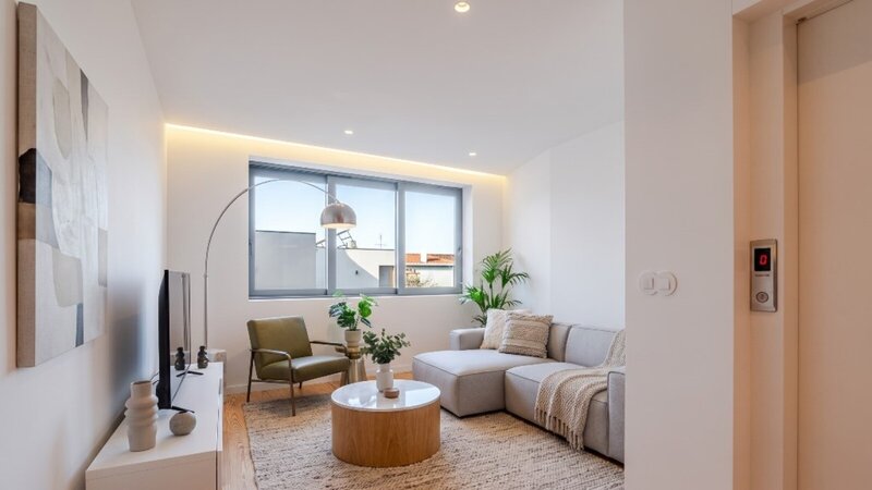 Moradia V4 com jardim e terraço em Matosinhos