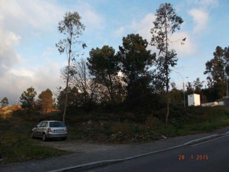 Terreno Urbano com 9069m2 Paços de Ferreira