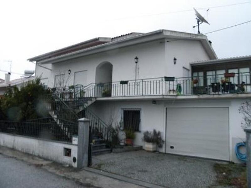 House 3 bedrooms Nogueira do Cravo Oliveira do Hospital - garage, store room, attic