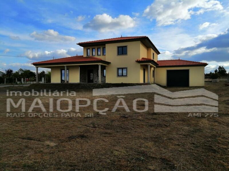 House 5 bedrooms Isolated under construction Souro Pires Pinhel - balcony, garage