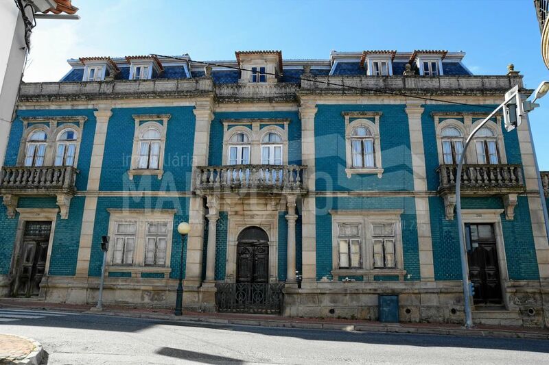 Casa Tortosendo Covilhã - garagem, jardim, lareira, terraço