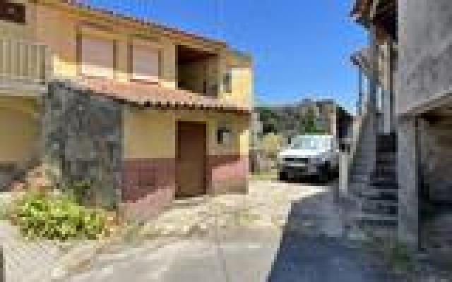 House Semidetached 4 bedrooms Vila Nova de Tazem Gouveia