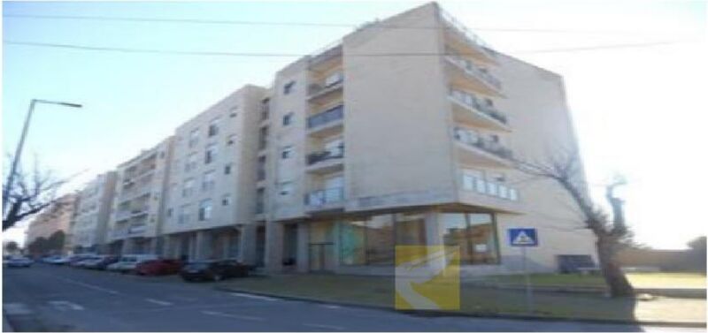 À venda Loja nova em zona central Freamunde Paços de Ferreira - wc