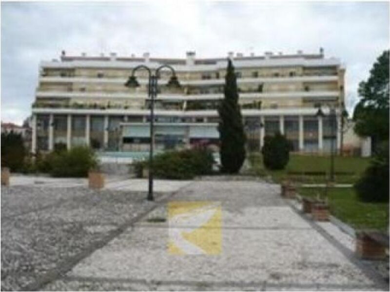 Garagem nova no centro Oliveira de Azeméis para comprar