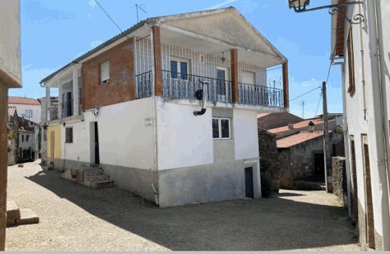 House 3 bedrooms Vila Flor - balconies, balcony