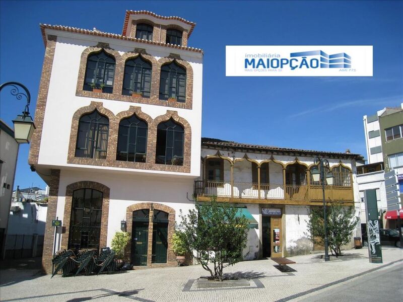 Shop in the center Macedo de Cavaleiros - spacious