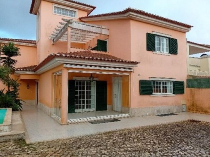 House 5 bedrooms Cascais - swimming pool, quiet area, garage
