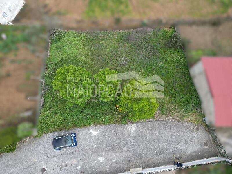 Land with 398sqm Castro de Avelãs Bragança - easy access
