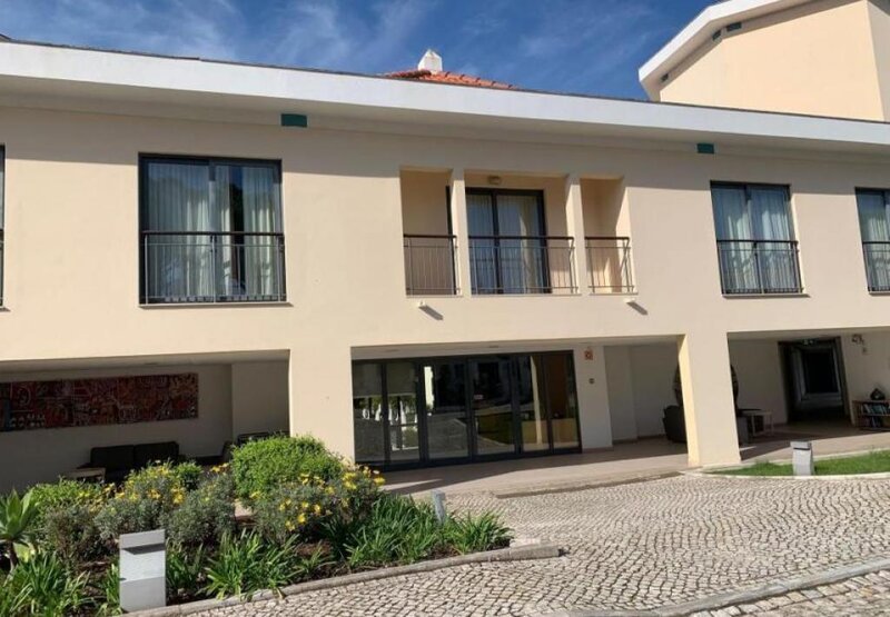 Apartment 2 bedrooms in good condition Quarteira Loulé - balconies, store room, swimming pool, playground