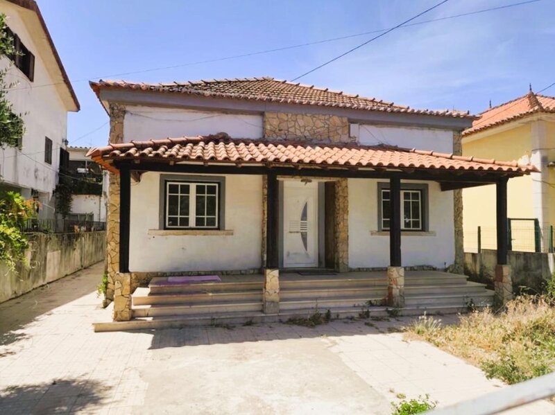 House 7 bedrooms Loures - garage, backyard