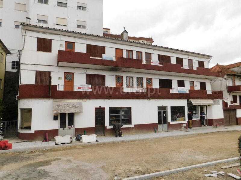 Edifício centro da cidade Seia - bons acessos