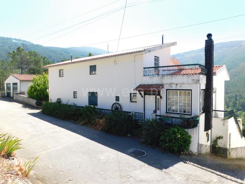 Moradia V4 Sazes da Beira Seia - vista magnífica, aquecimento central, terraço, garagem, bbq, piscina, sótão