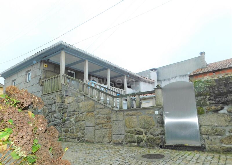 Moradia V5 Paranhos Seia para vender - zona calma, lareira