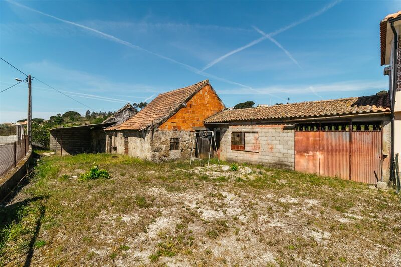 Armazém Industrial com 164m2 Meruge Oliveira do Hospital